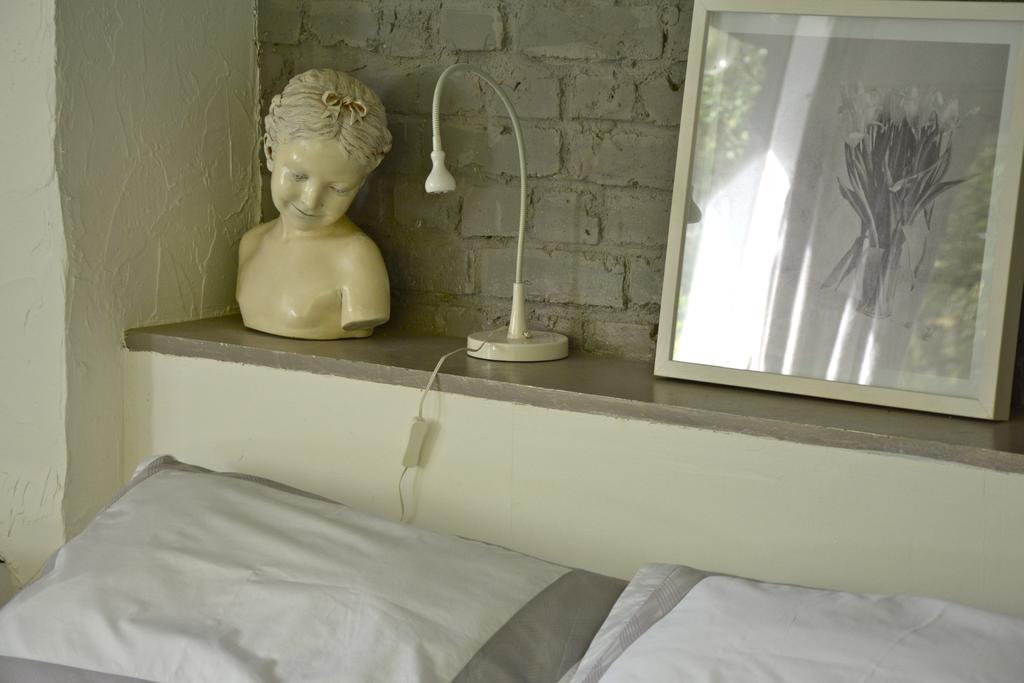 Chambres D'Hotes, Gites La Petite Madeleine La Madelaine-sous-Montreuil Exterior foto